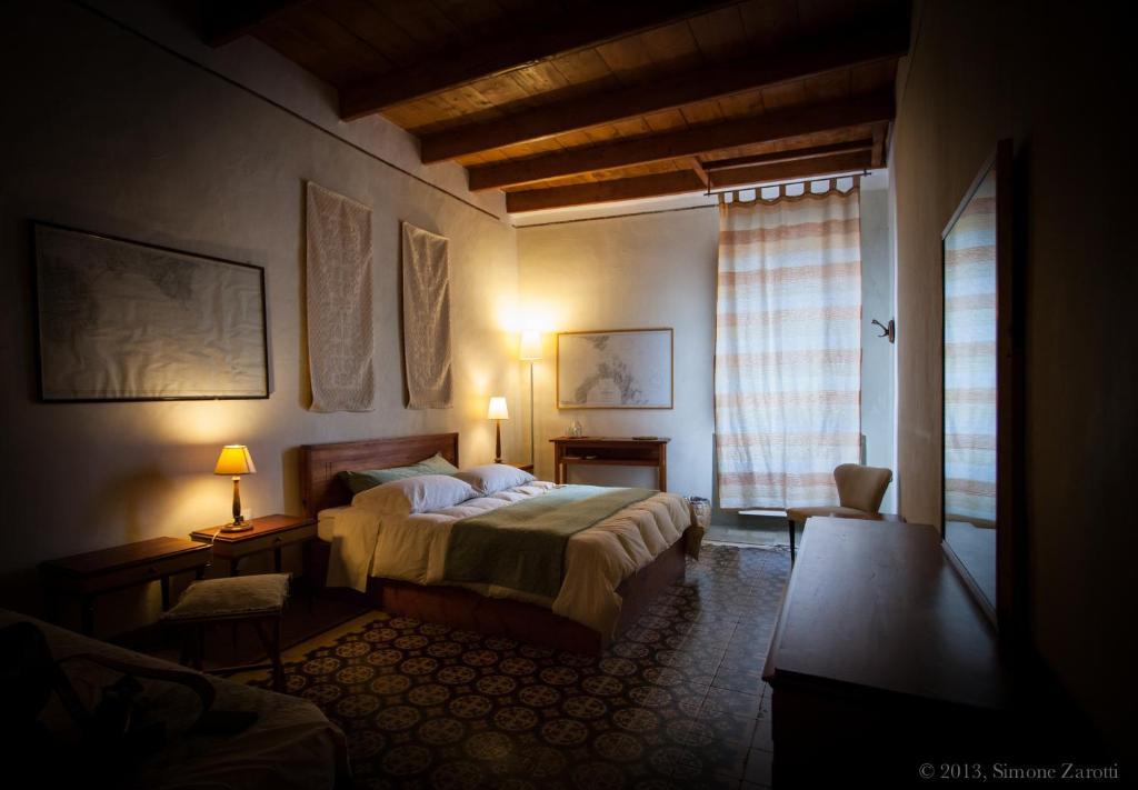 Piazza San Pantaleo Bed and Breakfast Sorso Δωμάτιο φωτογραφία