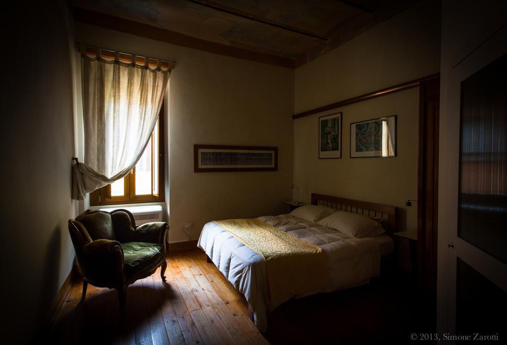 Piazza San Pantaleo Bed and Breakfast Sorso Δωμάτιο φωτογραφία